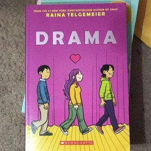 ‘Drama’ by Raina Telgemeier